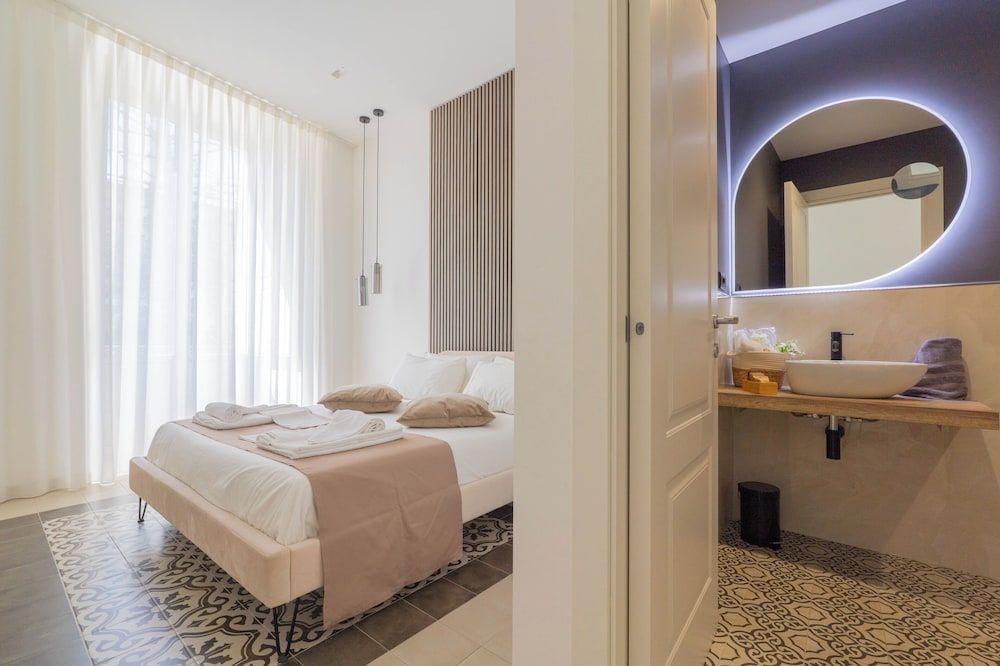 La Dimora degli Scrittori Deluxe Double Room, Private Bathroom, City View (Verga) 10