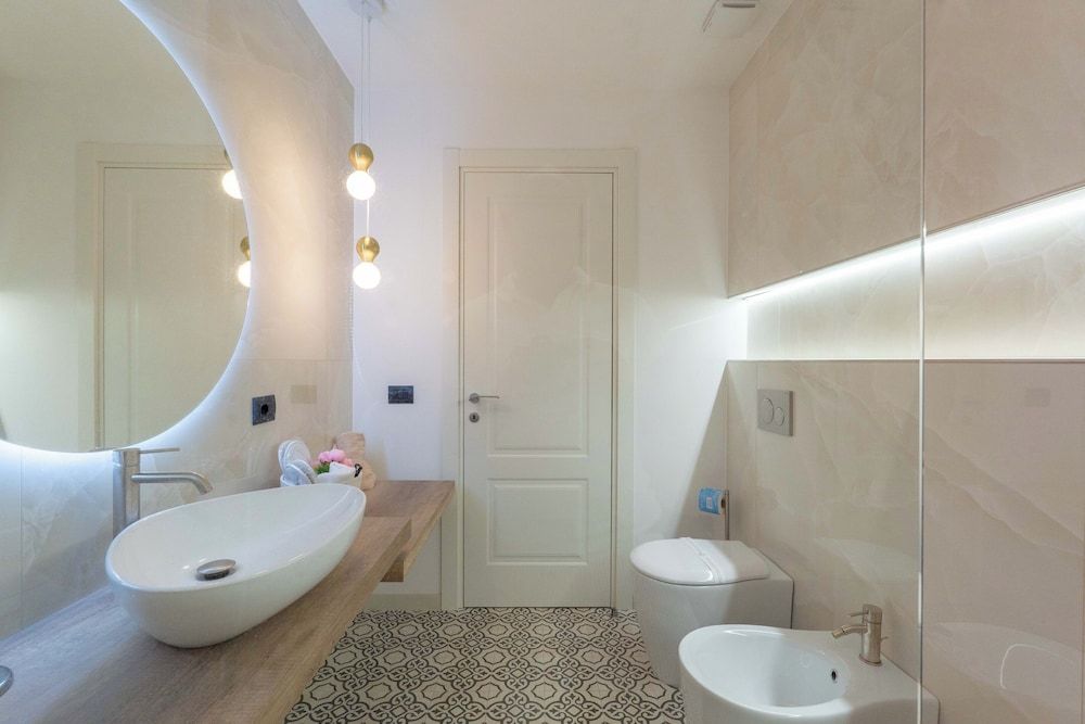La Dimora degli Scrittori Executive Double Room, Private Bathroom, Courtyard View (Quasimodo) 15