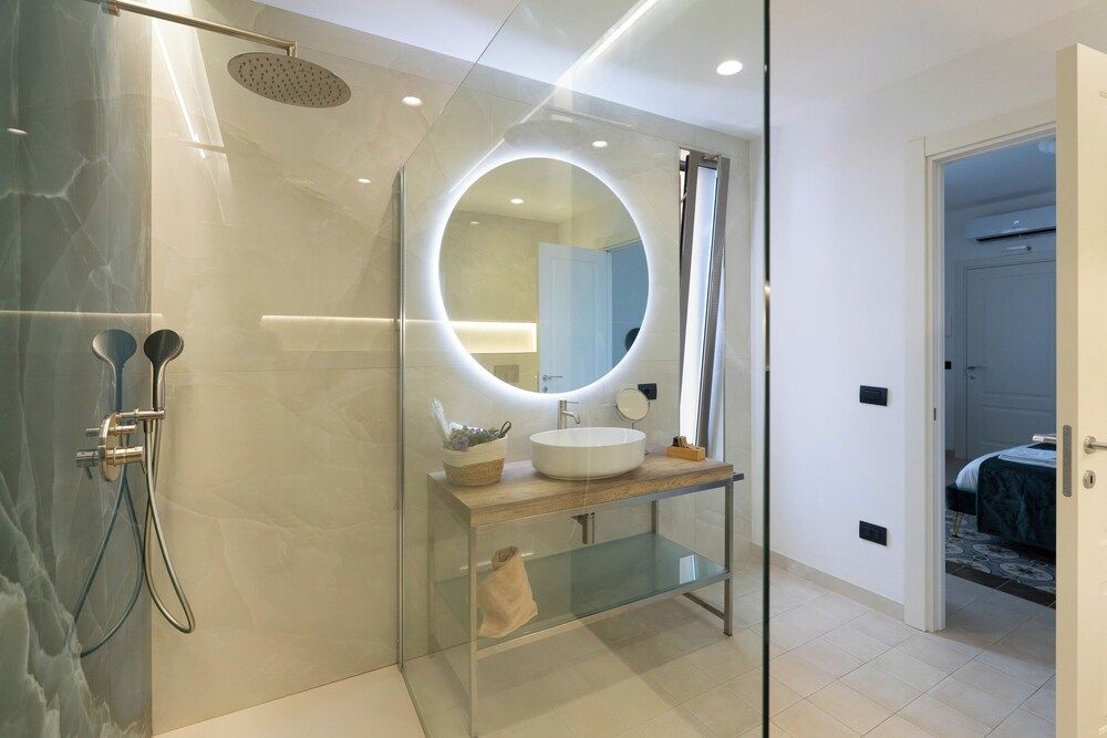 La Dimora degli Scrittori Luxury Double Room, Private Bathroom, Courtyard View (Tomasi di Lampedusa) 19