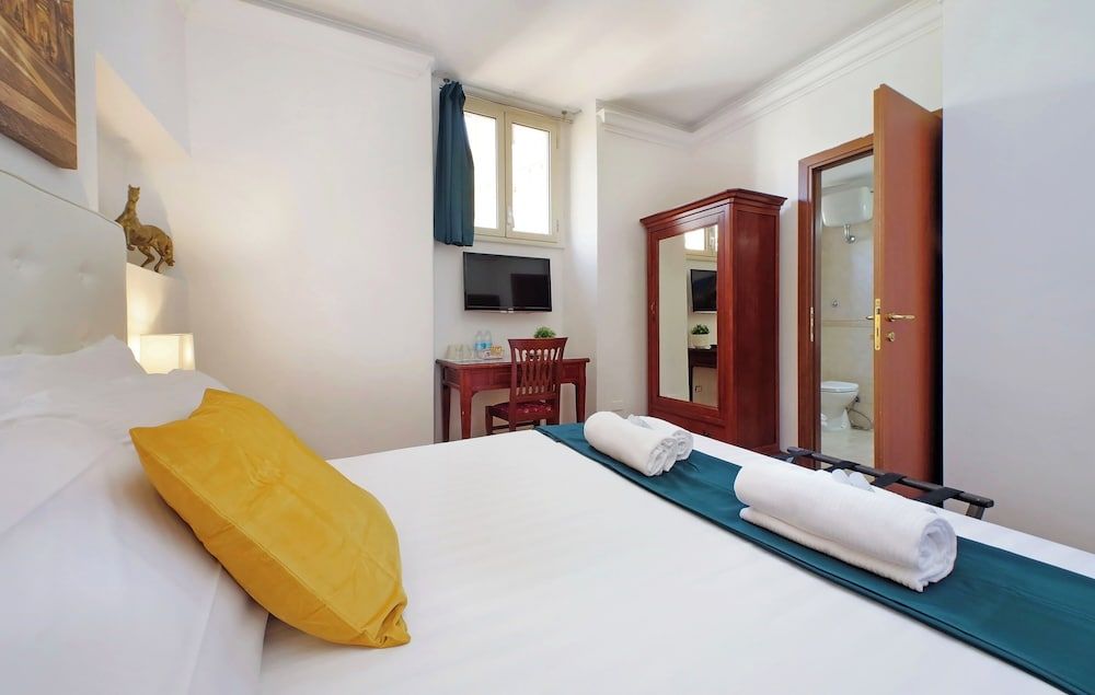 Classic Double Room