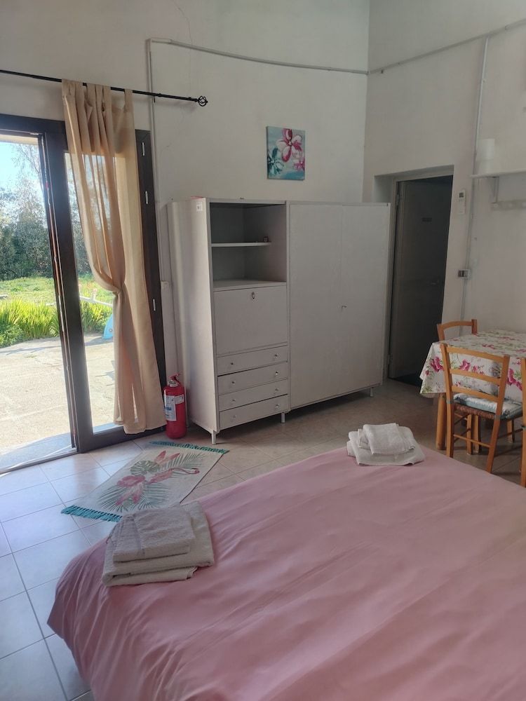 Camera Serraona Comfort Triple Room, Garden View 2