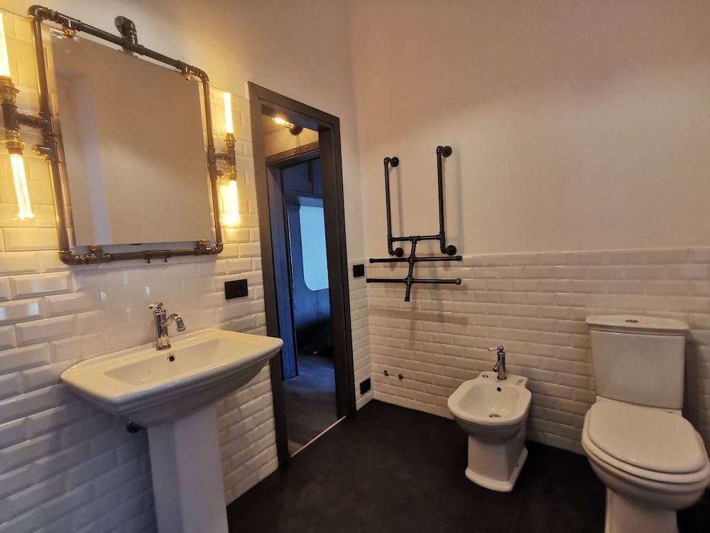 The Kraken Inn Deluxe Double Room, Balcony, Garden View 15