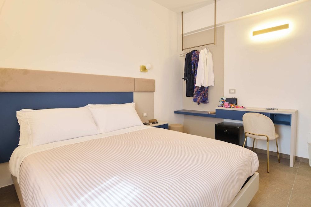 Deluxe Double Room, City View