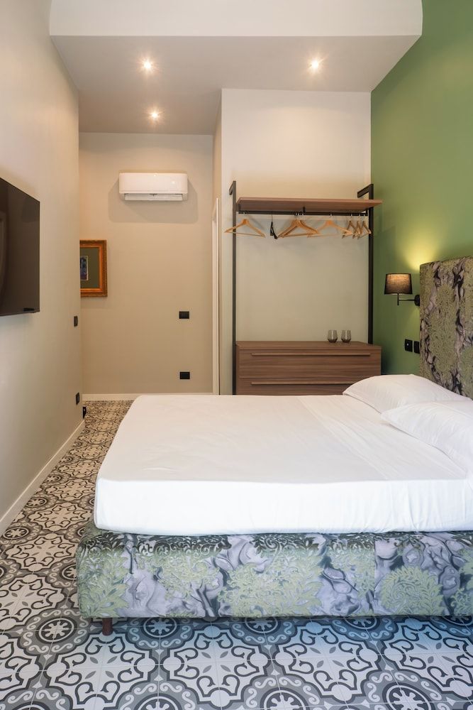 Fontana Falconieri Boutique Hotel Deluxe Room 2