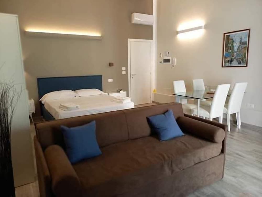 La Grazia Trani Deluxe Quadruple Room, Balcony 5