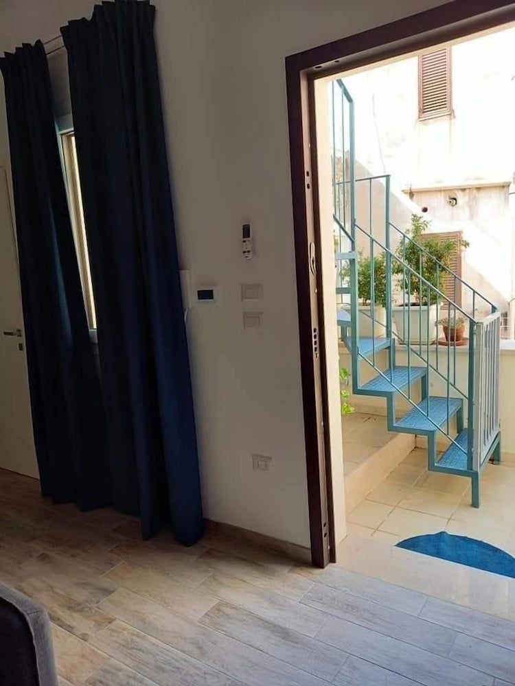 La Grazia Trani Studio, Patio 5