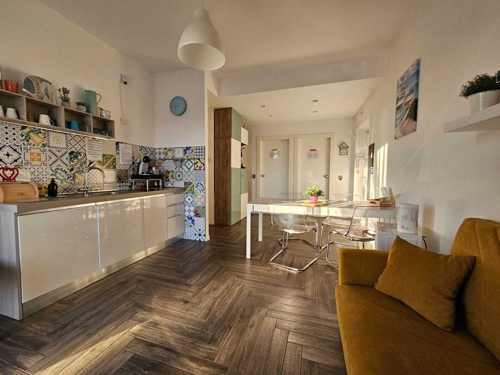 Guest House COLORS Comfort Single Room, Harbor View 20