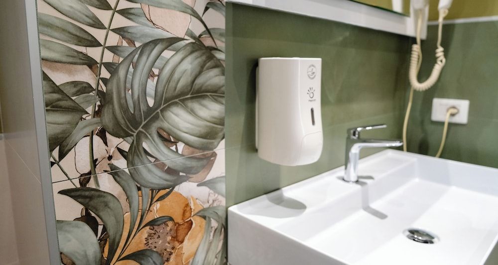 Opera Hotel Superior Quadruple Room, Balcony, Courtyard View 32