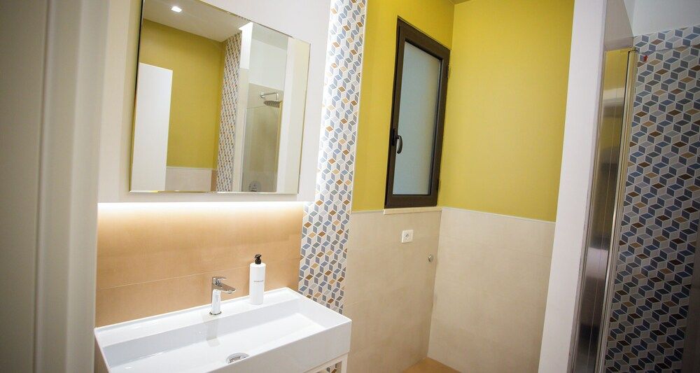 Opera Hotel Standard Quadruple Room 18