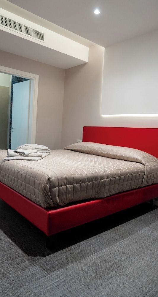 Opera Hotel Standard Quadruple Room 15