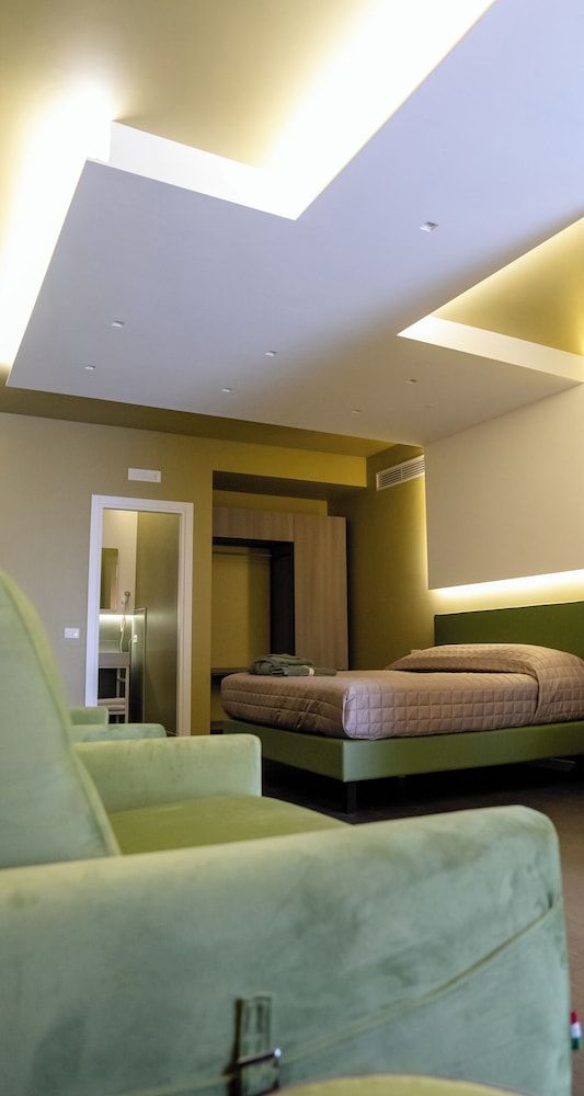 Opera Hotel Superior Quadruple Room, Balcony, Courtyard View 11