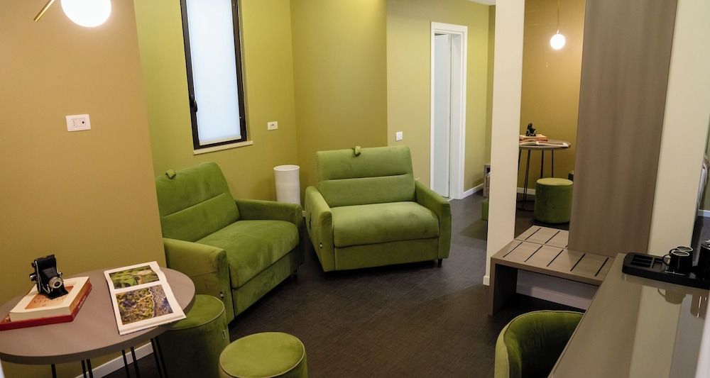 Opera Hotel Standard Quadruple Room 4