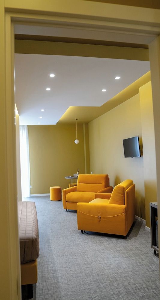 Opera Hotel Superior Quadruple Room, Balcony, Courtyard View 4