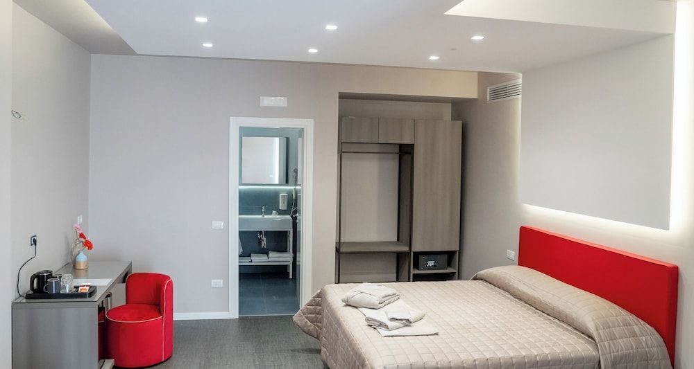 Opera Hotel Superior Quadruple Room, Balcony, Courtyard View 15