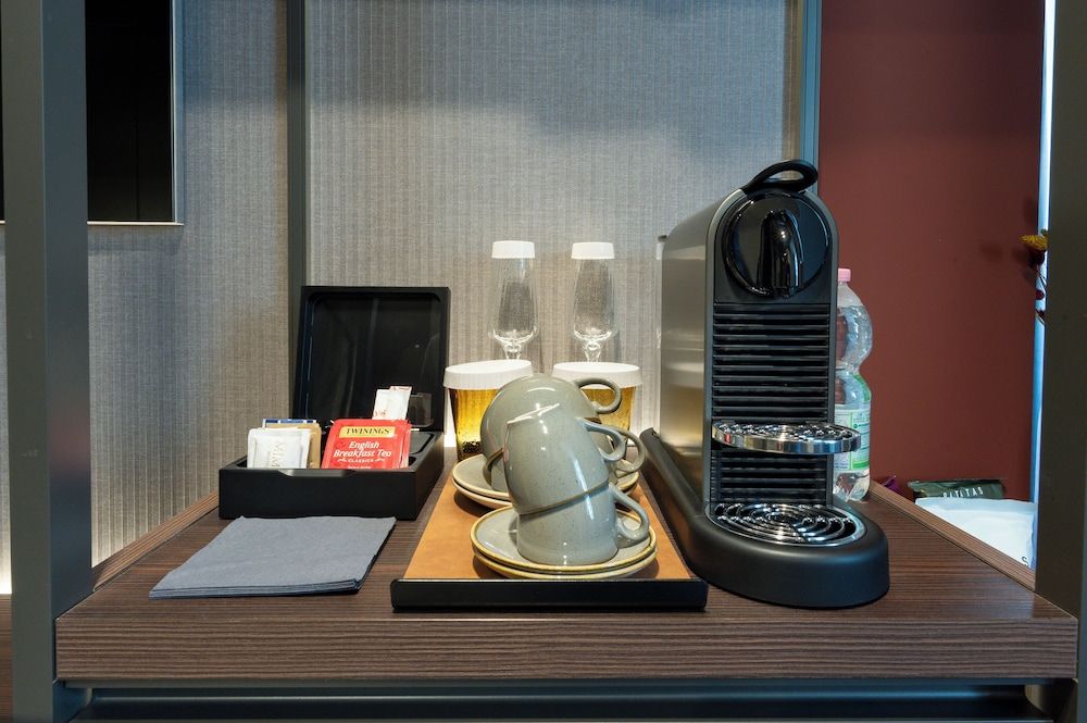 MIMESIS 11 - BOUTIQUE HOTEL - LAKE COMO Deluxe Room, Partial Lake View 9