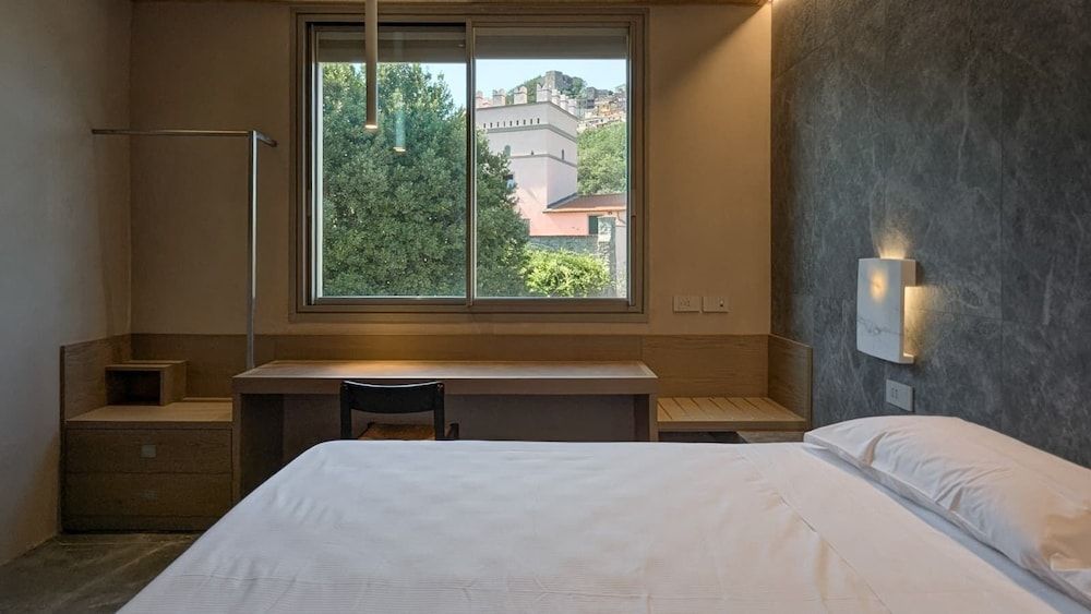 Le Stele Art Relais Standard Double or Twin Room, Non Smoking, Hill View 2