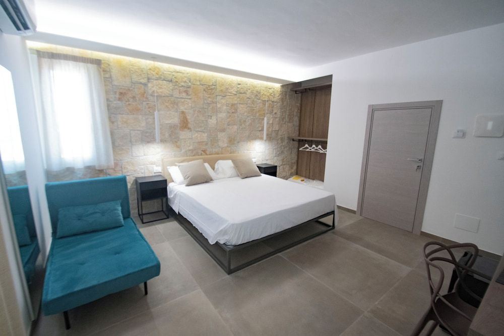 my Vesta Suites Deluxe Studio Suite, Balcony, Sea View 3