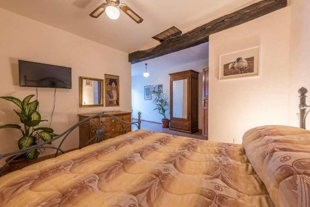 Lemon Tree Boutique Guesthouse Romantic Double Room, Hill View