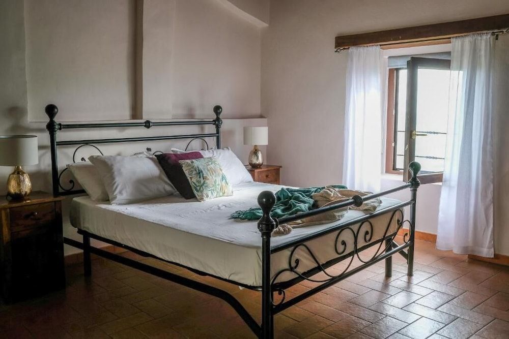 Lemon Tree Boutique Guesthouse Panoramic Double Room, Hill View 5