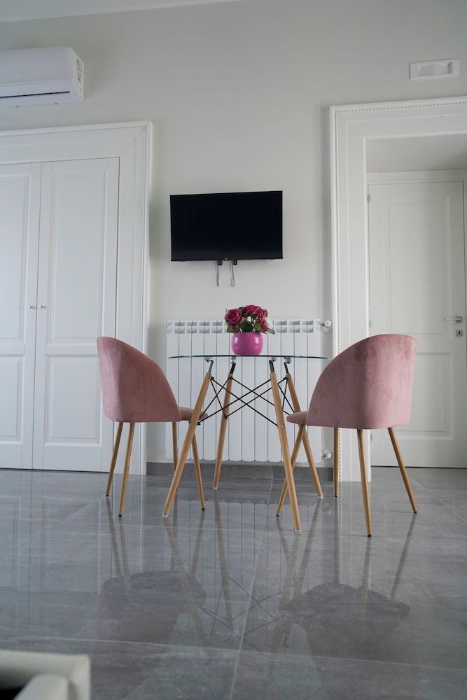 DC House Double Room, Balcony 3