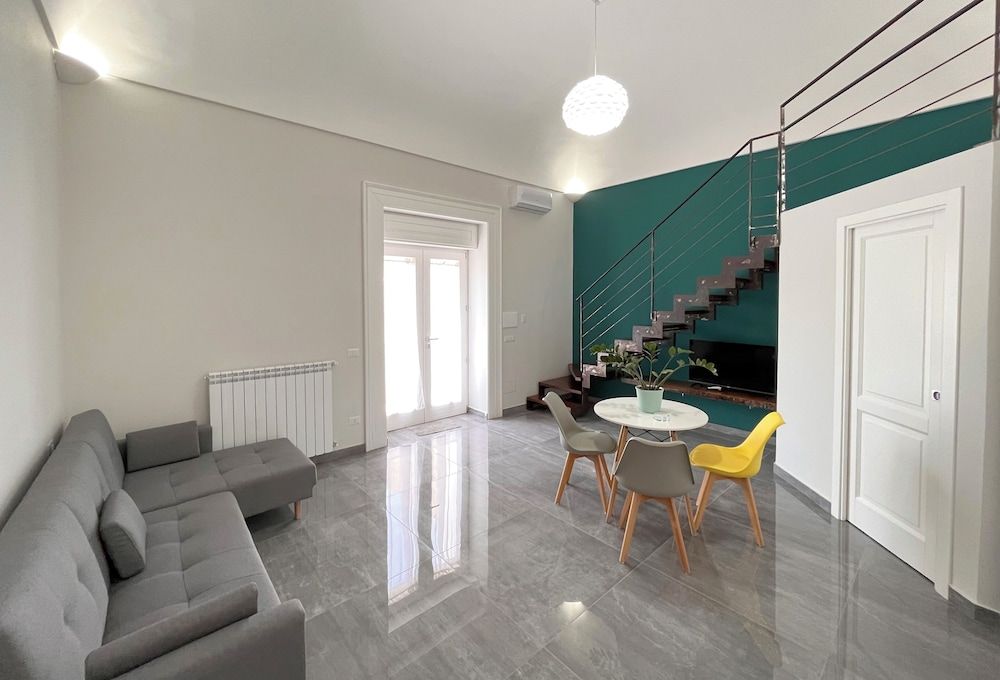 DC House Deluxe Double Room, Balcony 3