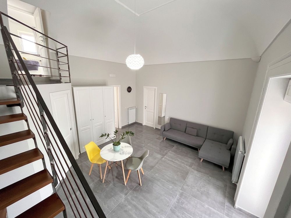 DC House Deluxe Double Room, Balcony 2