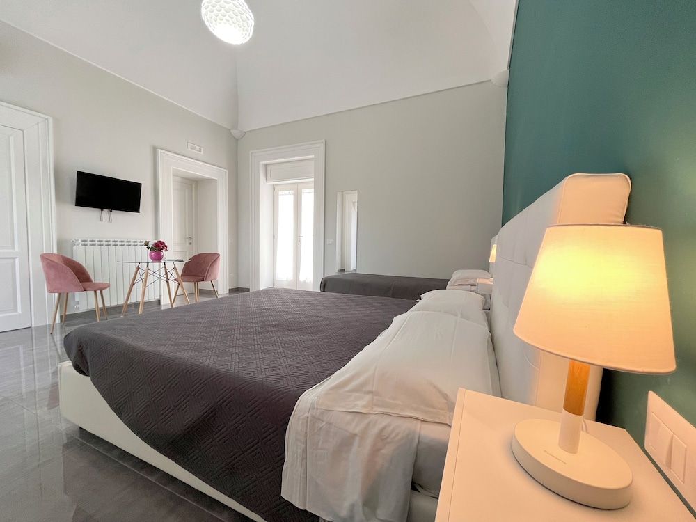 DC House Double Room, Balcony 5