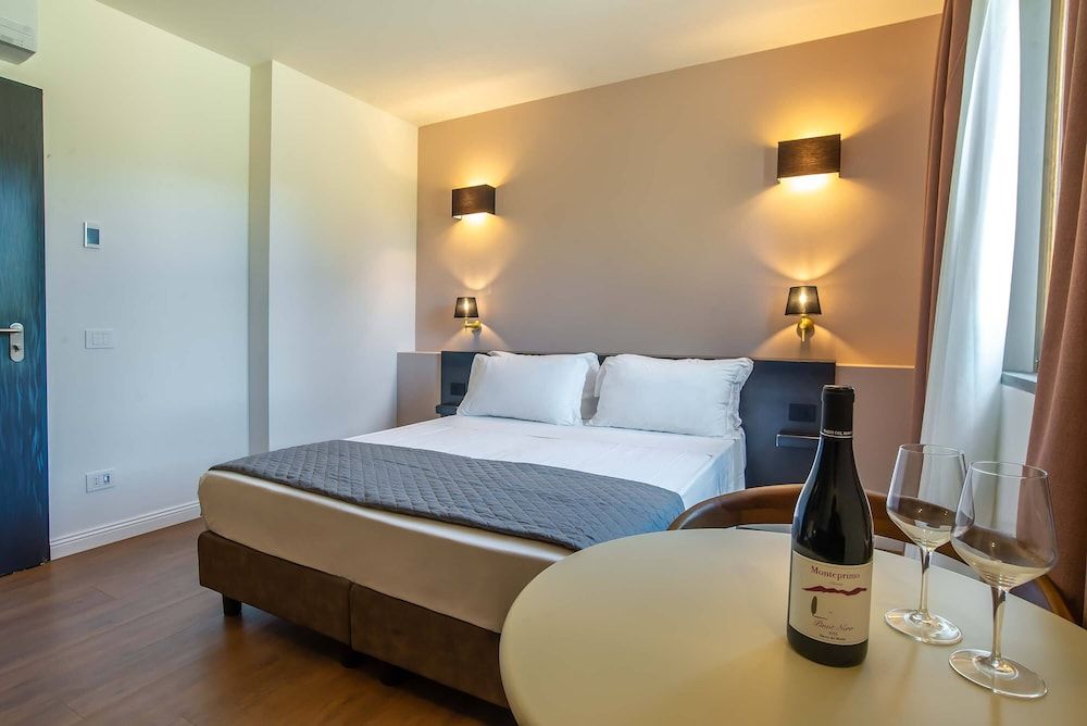 Residenza di Campagna Montelleri Classic Double or Twin Room 2
