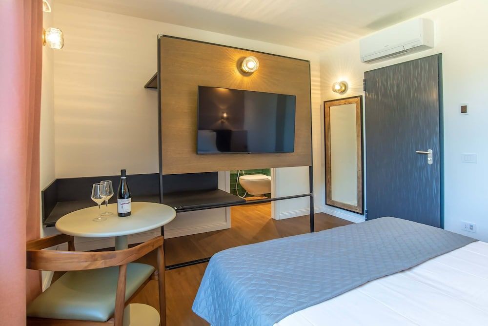 Residenza di Campagna Montelleri Classic Double or Twin Room 14
