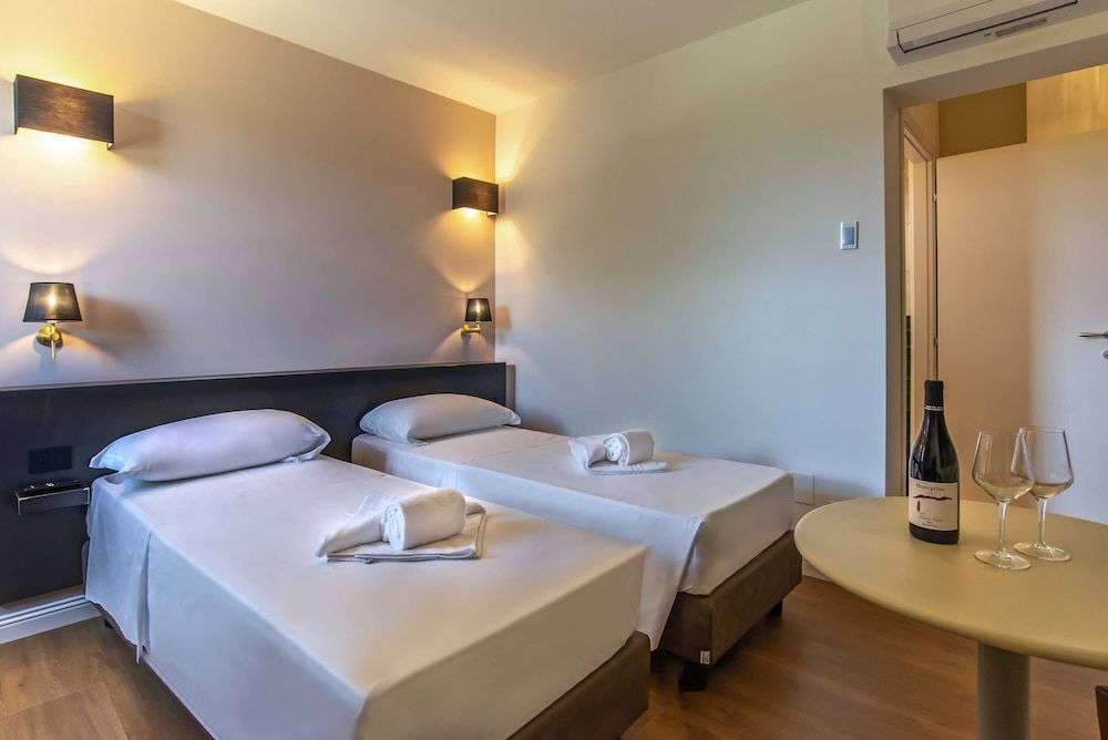 Residenza di Campagna Montelleri Classic Double or Twin Room 8