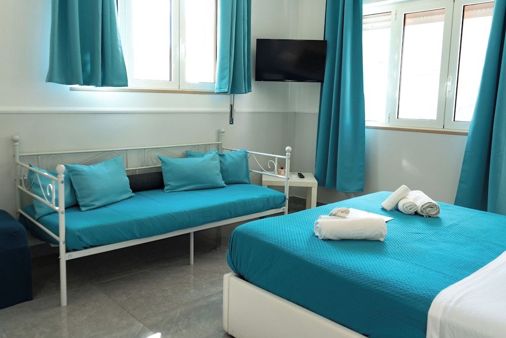 Royal Rooms Comfort Double Room, Garden View 8