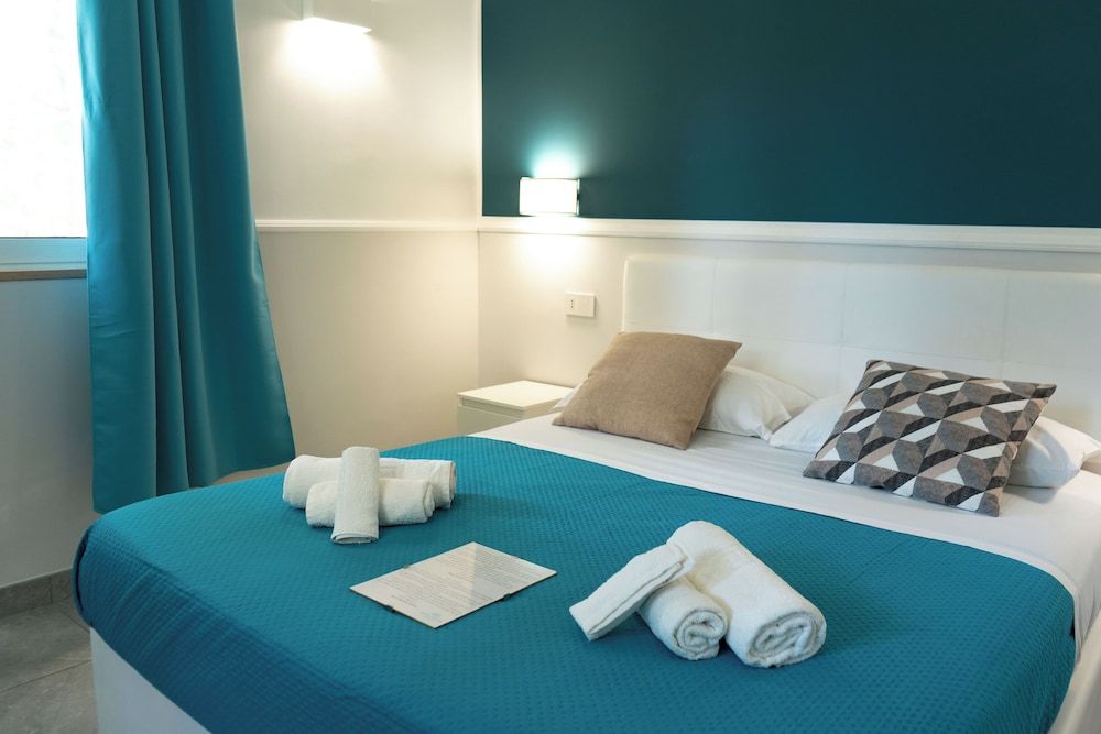 Royal Rooms Comfort Double Room, Garden View 7