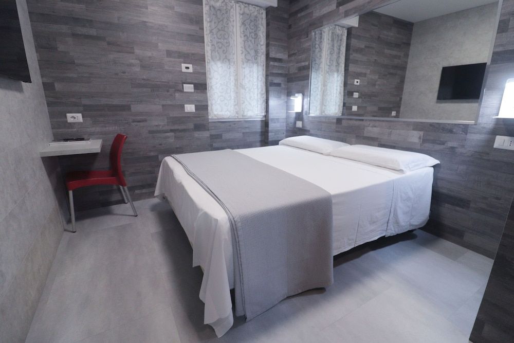 Hotel Pontenuovo Standard Double Room 2