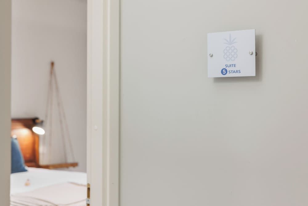 SOHO Fontana Grande By Dasso Luxury Condo, Courtyard View 6