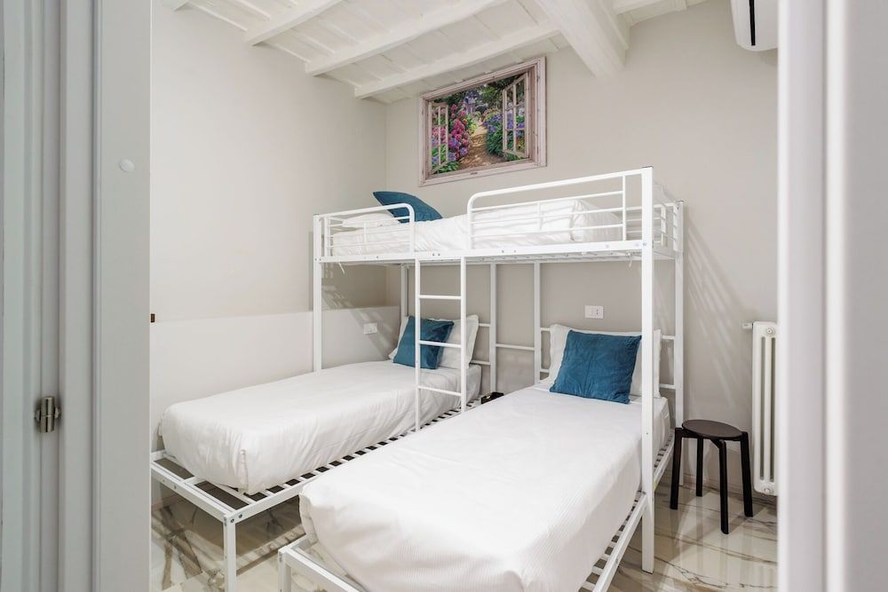 SOHO Fontana Grande By Dasso Luxury Condo, Courtyard View 10