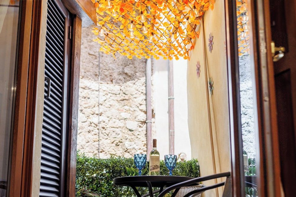 SOHO Fontana Grande By Dasso Luxury Condo, Courtyard View 21