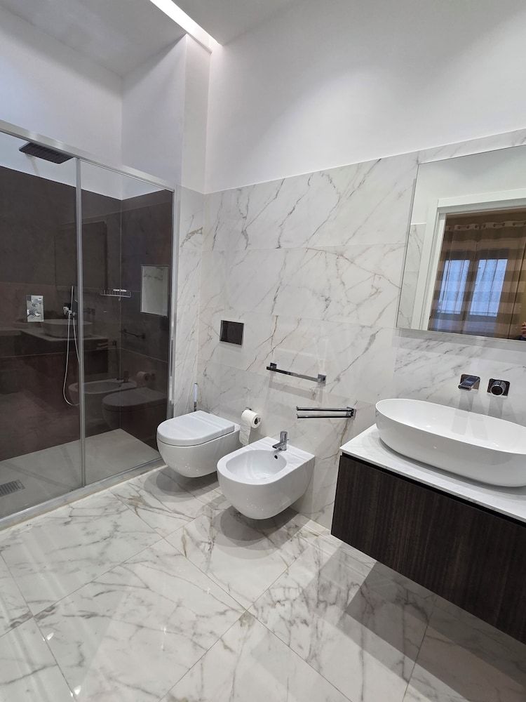 Exclusive B&B Villa Rosa Luxury Suite, 1 King Bed, Garden View 7