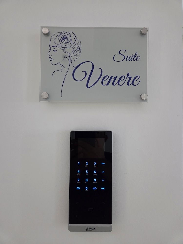 Exclusive B&B Villa Rosa Luxury Suite, 1 King Bed, Garden View 3