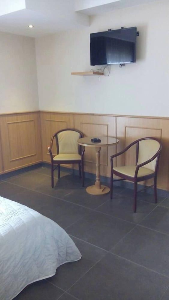 HOTEL BRIGANTI Comfort Quadruple Room 3