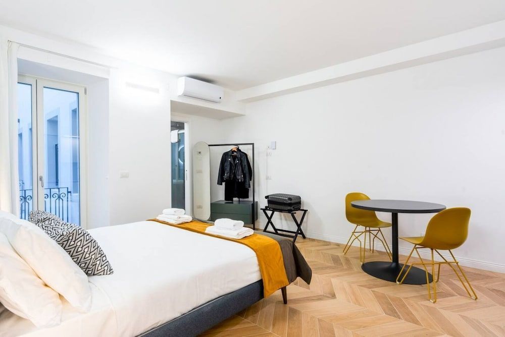 Deluxe Apartment, 1 Bedroom, Courtyard View