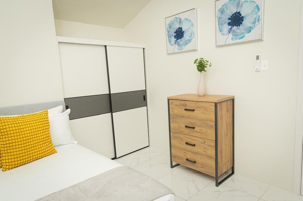 Phoenix Park Villas Portmore Family House, Garden View 11