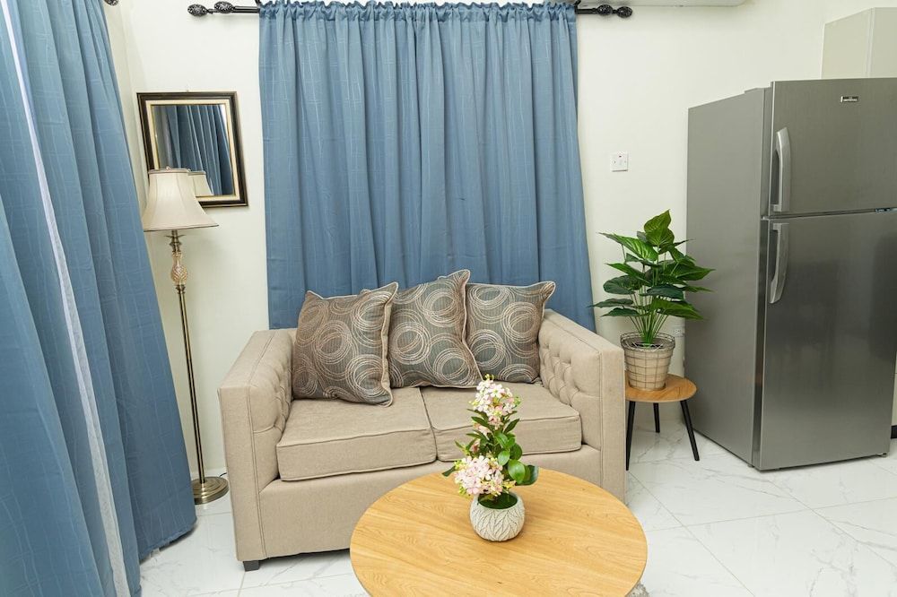 Phoenix Park Villas Portmore Family House, Garden View 18