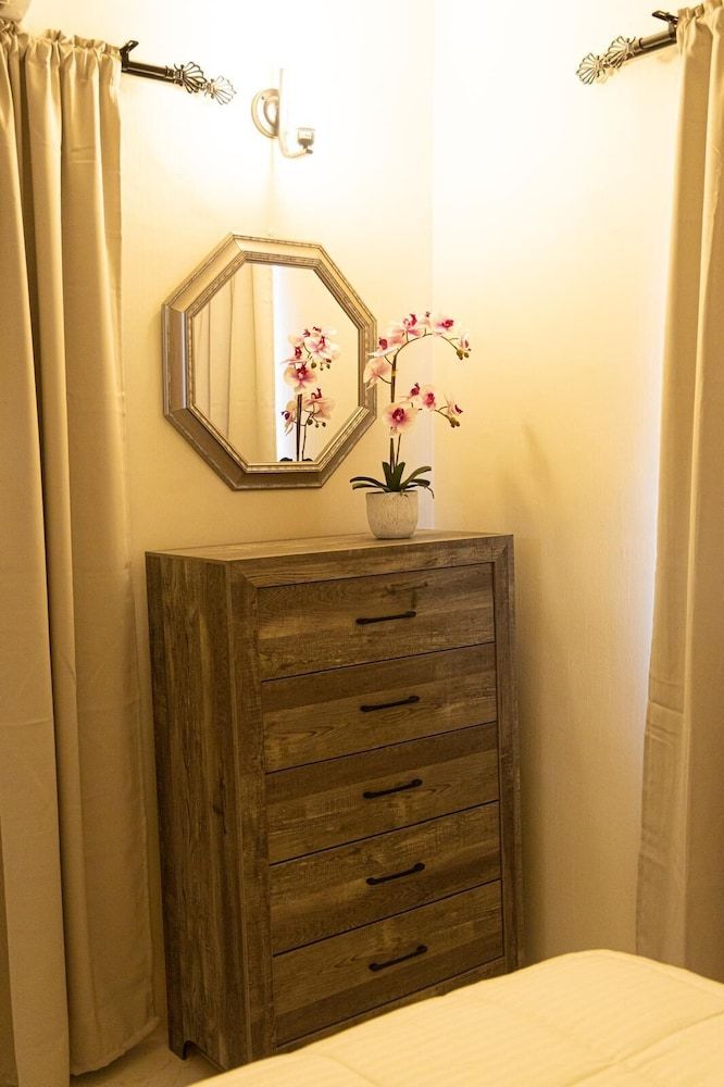 Phoenix Park Villas Portmore Family House, Garden View 9