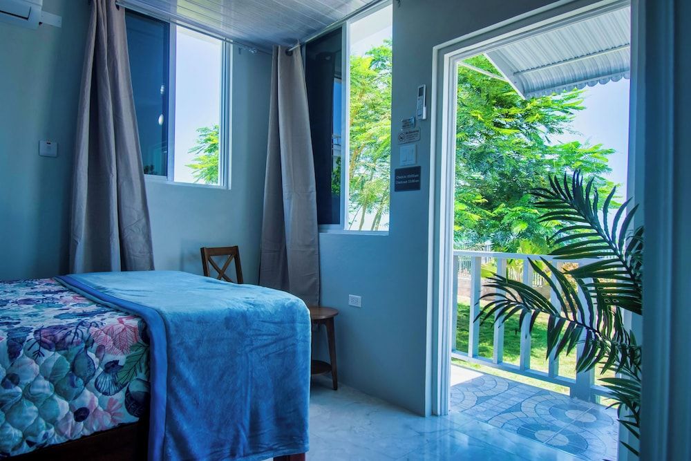 Majestic Heights Bed & Breakfast Comfort Room, 1 Bedroom, Sea View 6