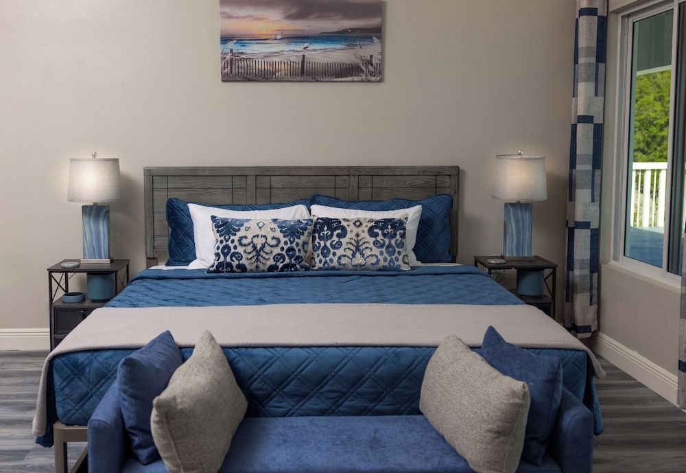 Majestic Heights Bed & Breakfast Luxury Penthouse, Sea View 2