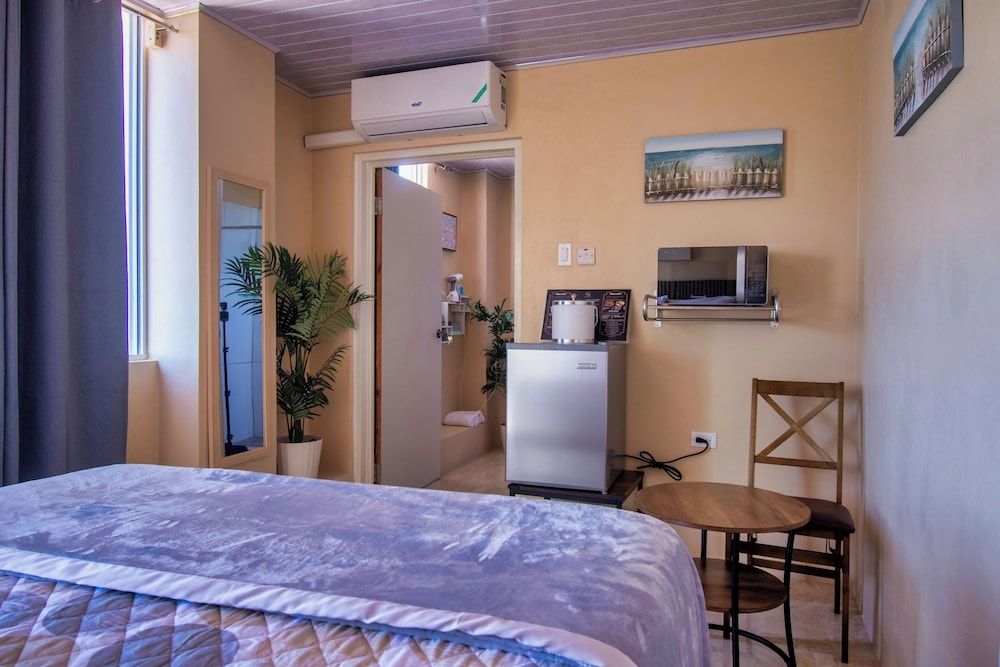 Majestic Heights Bed & Breakfast Comfort Room, 1 Bedroom, Sea View 10