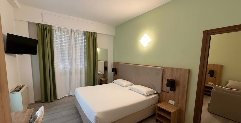 Hotel Bel Sito Peschiera Triple Room (dependance, no lift)