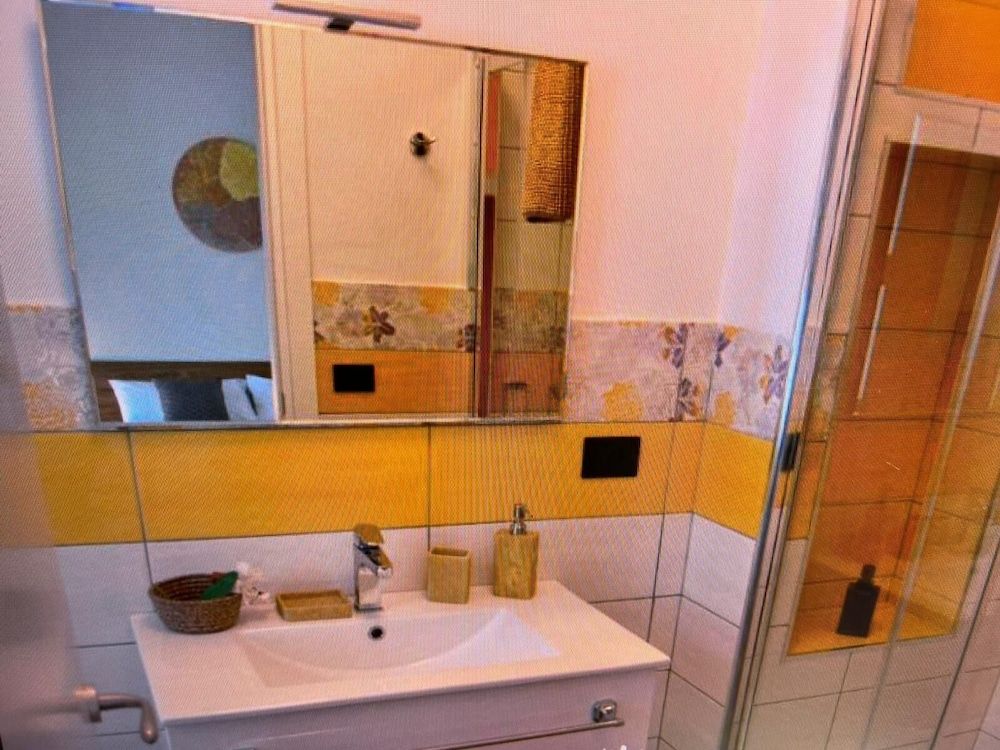 B&B Garden Grazia Deluxe Room, Hill View 3