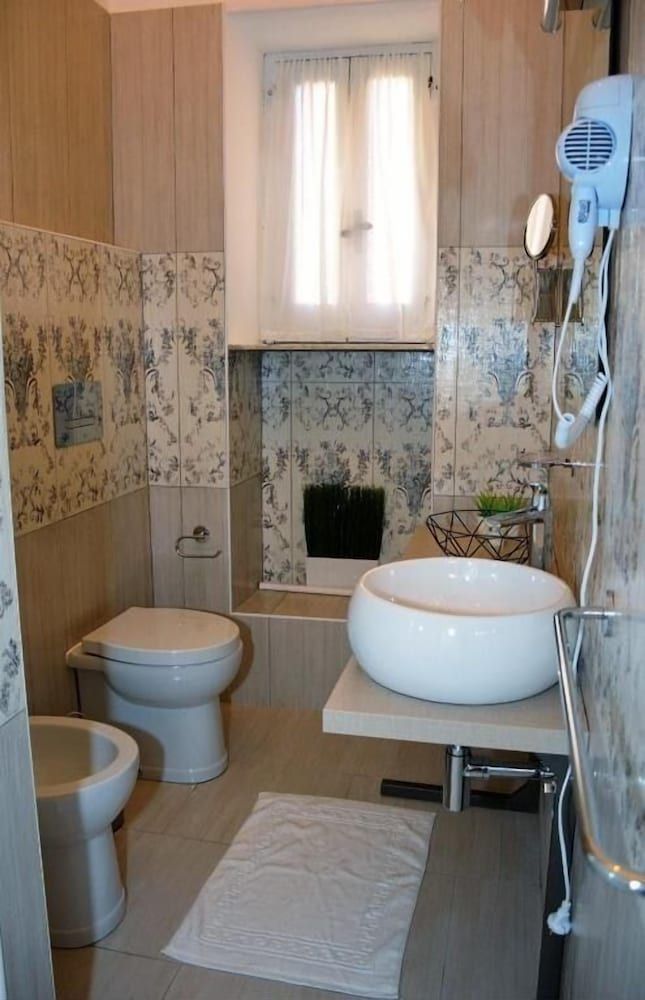 Lúrooms Double Room, Courtyard View 7