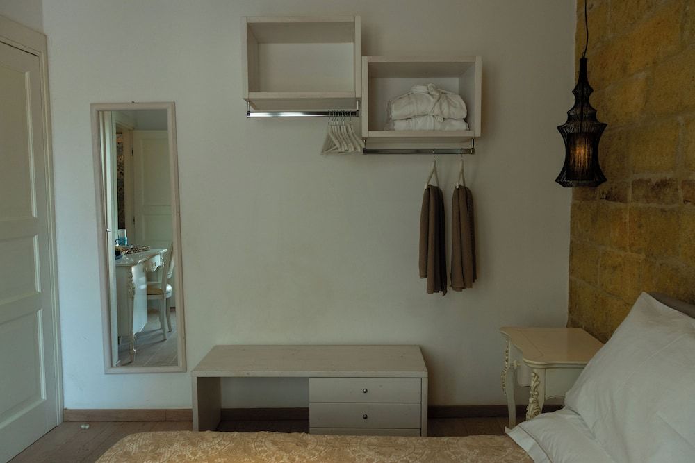 Manna Blue Sky - Exclusive Rooms Camera Matrimoniale con Terrazzo e Vasca Idromassaggio 7